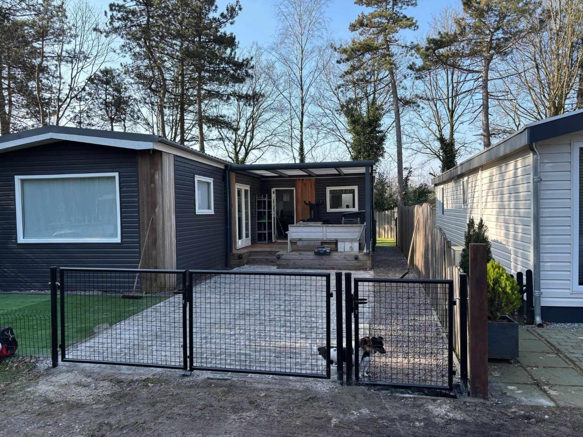 Vakantiechalet Tip 30 op vakantiepark de Heische Tip Zeeland Buitenkant foto