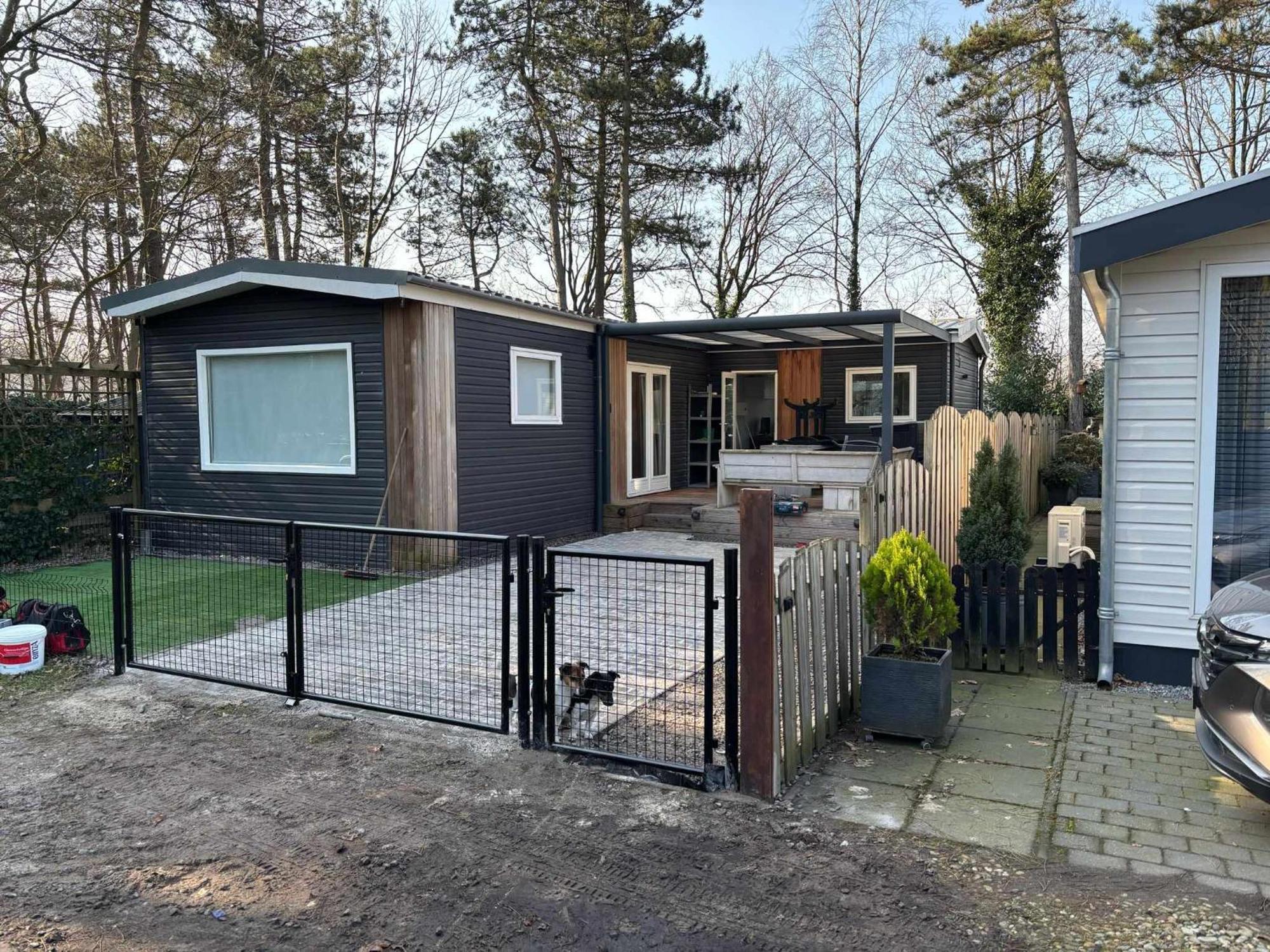 Vakantiechalet Tip 30 op vakantiepark de Heische Tip Zeeland Buitenkant foto